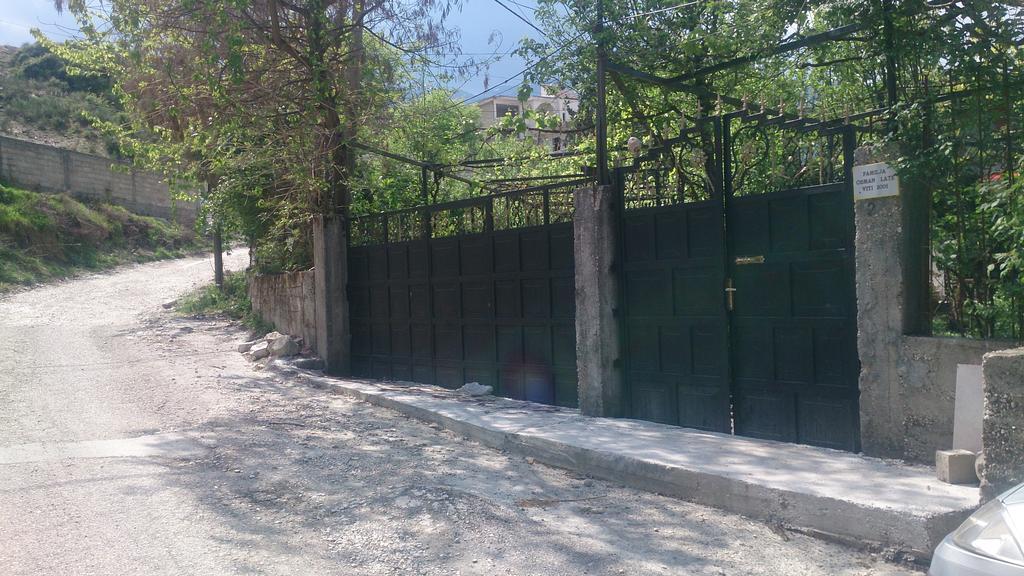 Camping Late Gjirokaster Ngoại thất bức ảnh